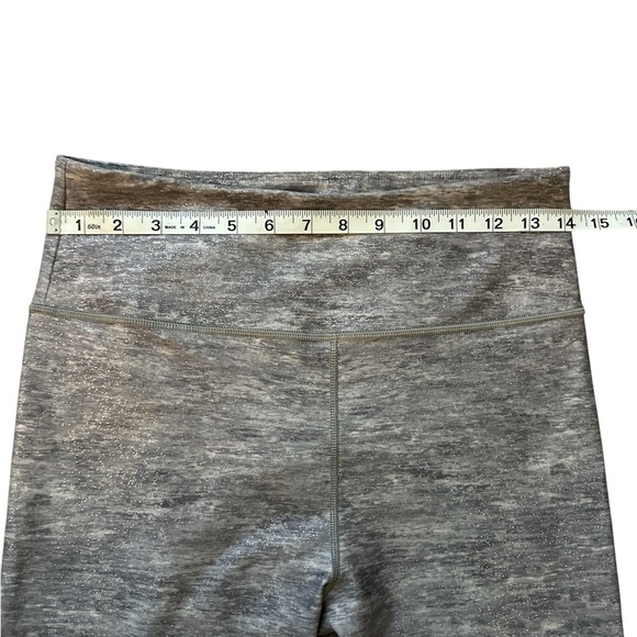 Peloton Gray Leggings, size L - Picture 4 of 5